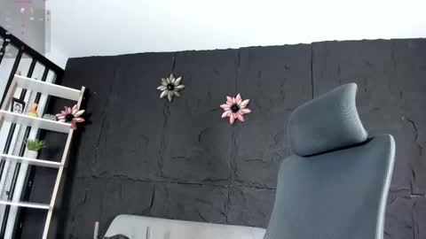Snapshot of melisabostton_ chatting on 10.08.25 Melissa online show from 10.08.25