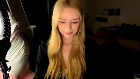 Mel or Lissa 3 Welcome here online show from 07.26.26