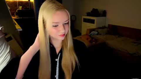 Mel or Lissa 3 Welcome here online show from 07.28.26