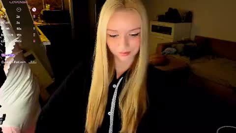 Mel or Lissa 3 Welcome here online show from 07.28.26
