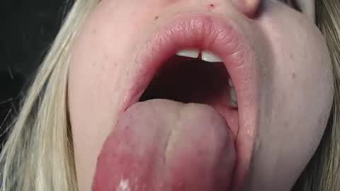 Snapshot of melissa__ray chatting on 12.13.24 Melissa  Ray online show from 12.13.24