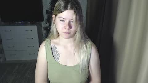 Snapshot of melissa__ray chatting on 12.23.24 Melissa  Ray online show from 12.23.24