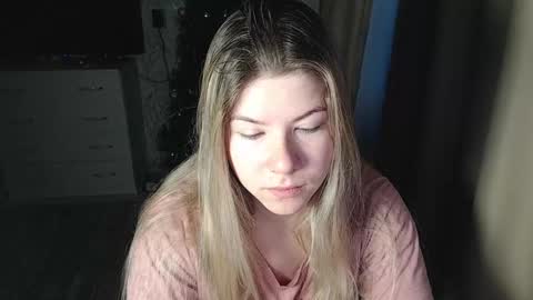 Snapshot of melissa__ray chatting on 12.24.24 Melissa  Ray online show from 12.24.24