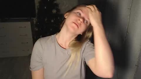 Snapshot of melissa__ray chatting on 01.22.25 Melissa  Ray online show from 01.22.25