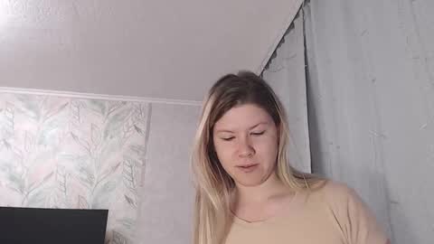 Snapshot of melissa__ray chatting on 02.06.25 Melissa  Ray online show from 02.06.25