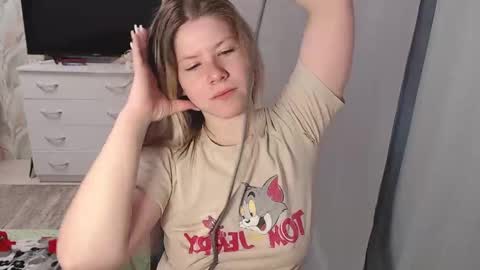 Snapshot of melissa__ray chatting on 02.21.25 Melissa  Ray online show from 02.21.25