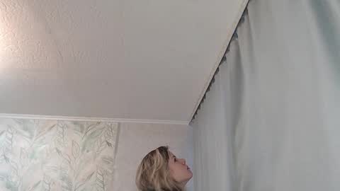 Snapshot of melissa__ray chatting on 03.07.25 Melissa  Ray online show from 03.07.25