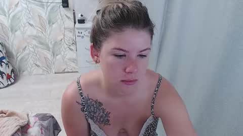 Snapshot of melissa__ray chatting on 09.17.25 Melissa  Ray online show from 09.17.25