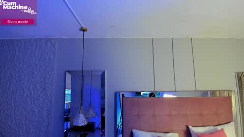 M E L I S S A  online show from 02.17.26