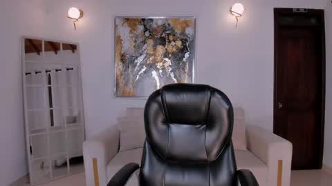 Snapshot of melissamoore_ chatting on 04.19.26 Call me Meli online show from 04.19.26