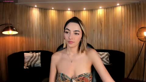 Snapshot of melissamoore_ chatting on 04.30.26 Call me Meli online show from 04.30.26