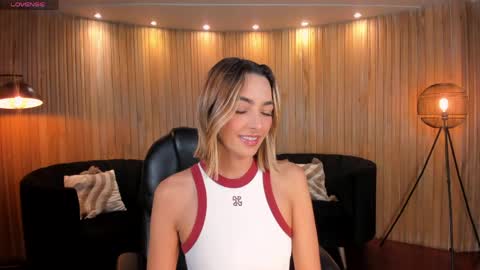 Snapshot of melissamoore_ chatting on 05.02.26 Call me Meli online show from 05.02.26