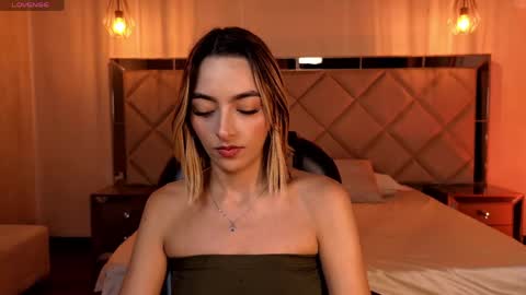 Snapshot of melissamoore_ chatting on 05.07.26 Call me Meli online show from 05.07.26