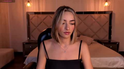 Snapshot of melissamoore_ chatting on 05.08.26 Call me Meli online show from 05.08.26