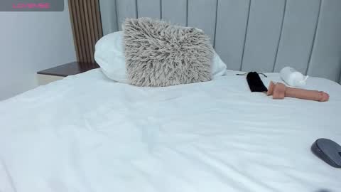    online show from 03.10.26