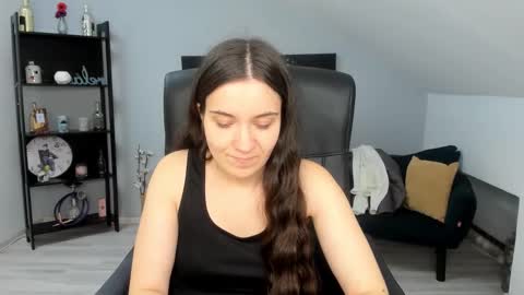 melissawiliam online show from 10.21.25