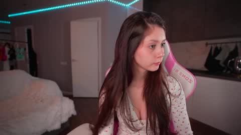 NEXT STREAM  in 7  3gmt---  online show from 10.21.25