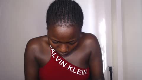 Snapshot of mellanin_pretty_ chatting on 12.16.24 . online show from 12.16.24