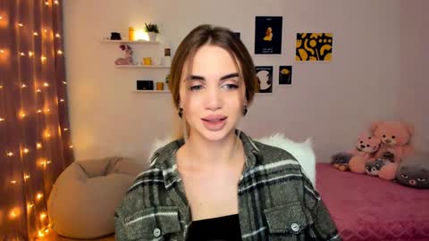 Snapshot of mellifluoustess chatting on 12.09.24 Tessa online show from 12.09.24