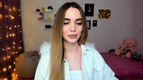 Snapshot of mellifluoustess chatting on 12.15.24 Tessa online show from 12.15.24