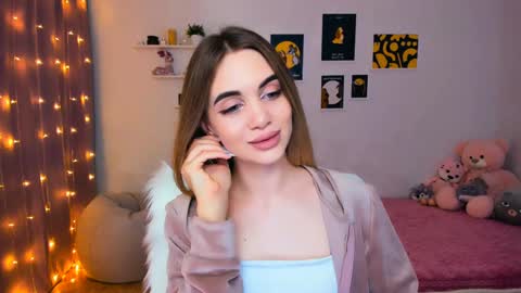 Snapshot of mellifluoustess chatting on 12.25.24 Tessa online show from 12.25.24