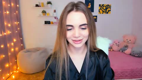 Snapshot of mellifluoustess chatting on 01.09.25 Tessa online show from 01.09.25