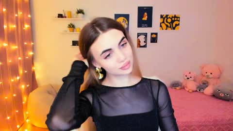 Snapshot of mellifluoustess chatting on 01.31.25 Tessa online show from 01.31.25