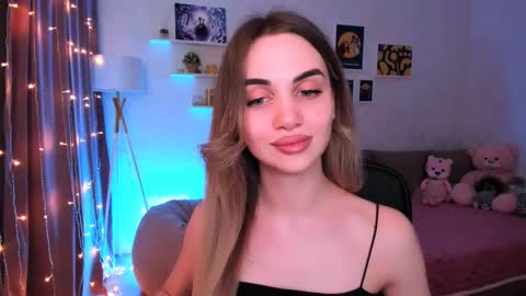 Snapshot of mellifluoustess chatting on 03.12.25 Tessa online show from 03.12.25