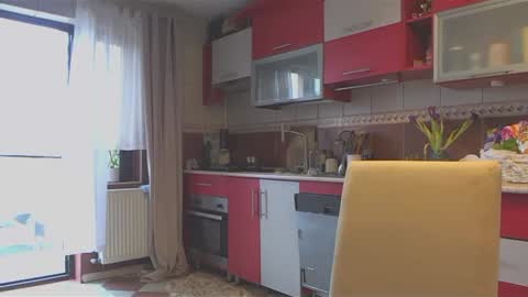 Melly online show from 03.12.25