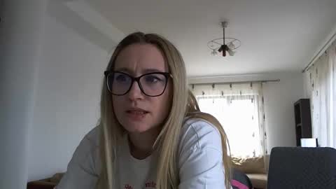 Melly online show from 03.21.26