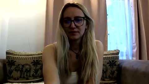 Melly online show from 06.09.26