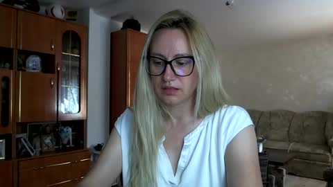 Melly online show from 07.01.26