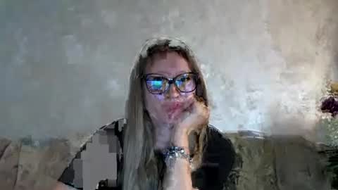 Melly online show from 07.21.26