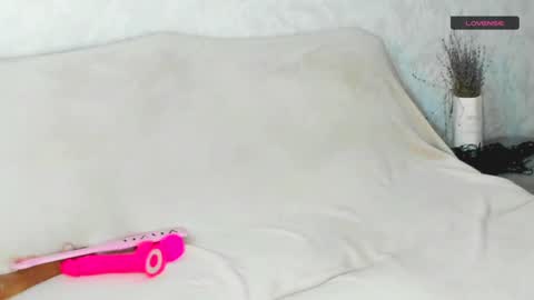 MelMooon online show from 12.15.24