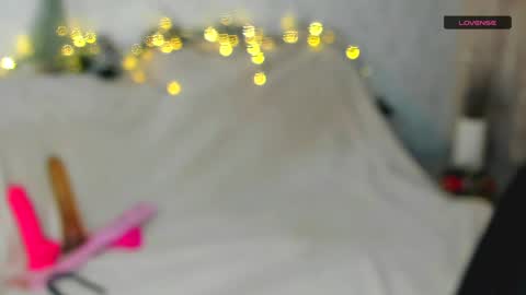 MelMooon online show from 12.28.24