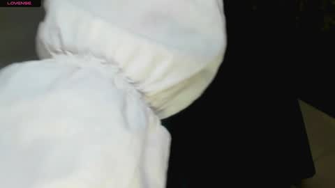 MelMooon online show from 02.01.25