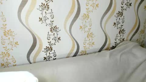 MelMooon online show from 11.06.25