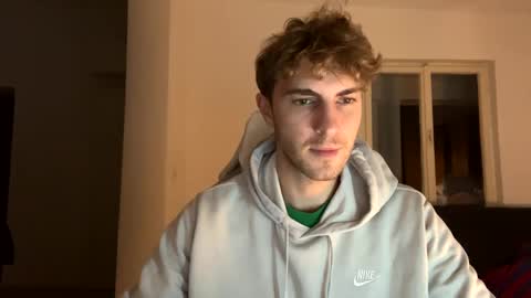 Snapshot of melodicass chatting on 12.01.24 Melodicass online show from 12.01.24