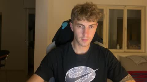 Snapshot of melodicass chatting on 09.10.25 Melodicass online show from 09.10.25