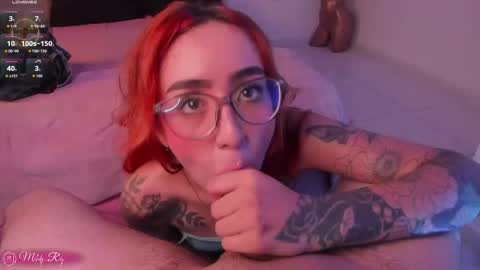 Snapshot of melodie_roy chatting on 05.16.26 Melodie Roy 999 online show from 05.16.26