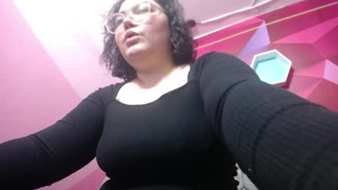 Snapshot of melody__blue chatting on 04.16.26 M E L O D Y online show from 04.16.26