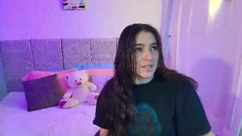 Snapshot of melody_bluee_ chatting on 07.31.26 Melody Bluee online show from 07.31.26