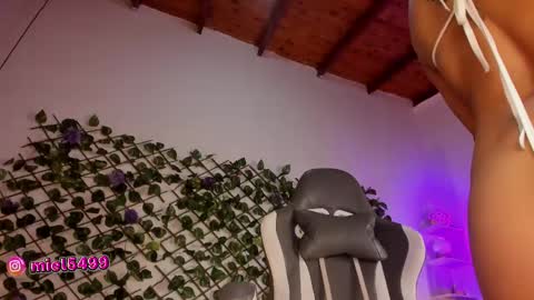 melody_cute10 online show from 02.12.25