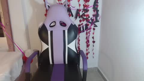 melody_mercy online show from 02.18.25