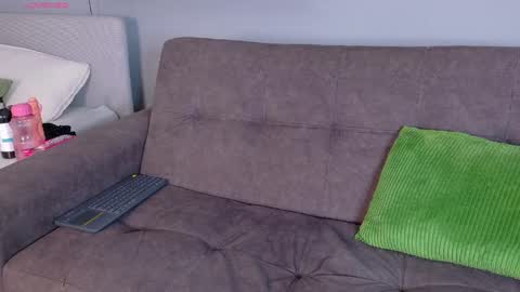 M E L O D Y  online show from 04.21.26