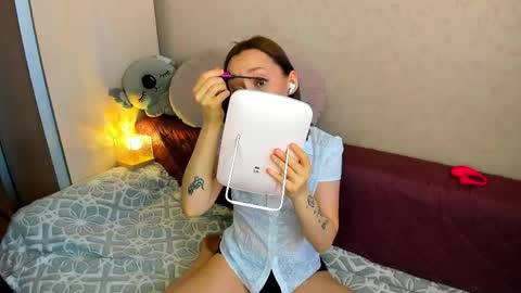 Snapshot of melodyoflovee chatting on 05.30.26 Kaylie online show from 05.30.26