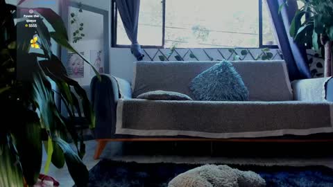 Snapshot of melodypetitex chatting on 01.21.25 sophia online show from 01.21.25