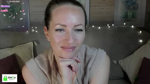 Melody My schedule this week  Wednesday Thursday Sunday online show from 10.23.25