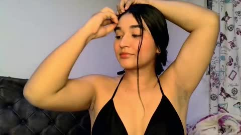 Snapshot of melodyysweetie chatting on 10.08.25 melodyysweetie online show from 10.08.25