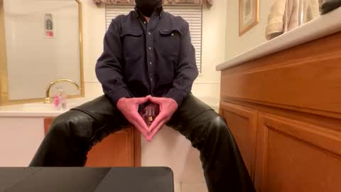 Snapshot of melonlover101 chatting on 03.03.26 LexDareon online show from 03.03.26